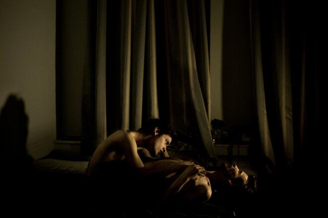Un couple homosexuel de Saint-Pétersbourg. © Mads Nissen / Scanpix / Panos Un couple homosexuel de Saint-Pétersbourg. © Mads Nissen / Scanpix / Panos